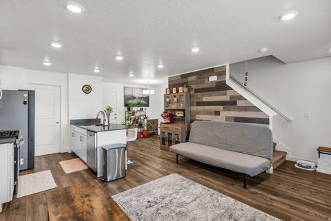 Tiny photo for 266 N PORTSIDE LN, Saratoga Springs, UT 84045 (MLS # 2142271)