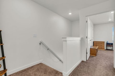 Tiny photo for 266 N PORTSIDE LN, Saratoga Springs, UT 84045 (MLS # 2142271)