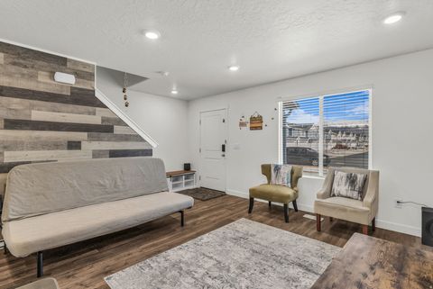 Tiny photo for 266 N PORTSIDE LN, Saratoga Springs, UT 84045 (MLS # 2142271)