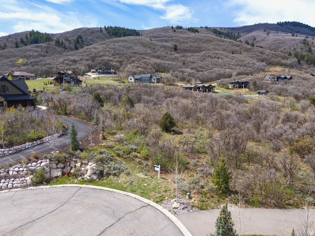 CRIMSON RIDGE - Land