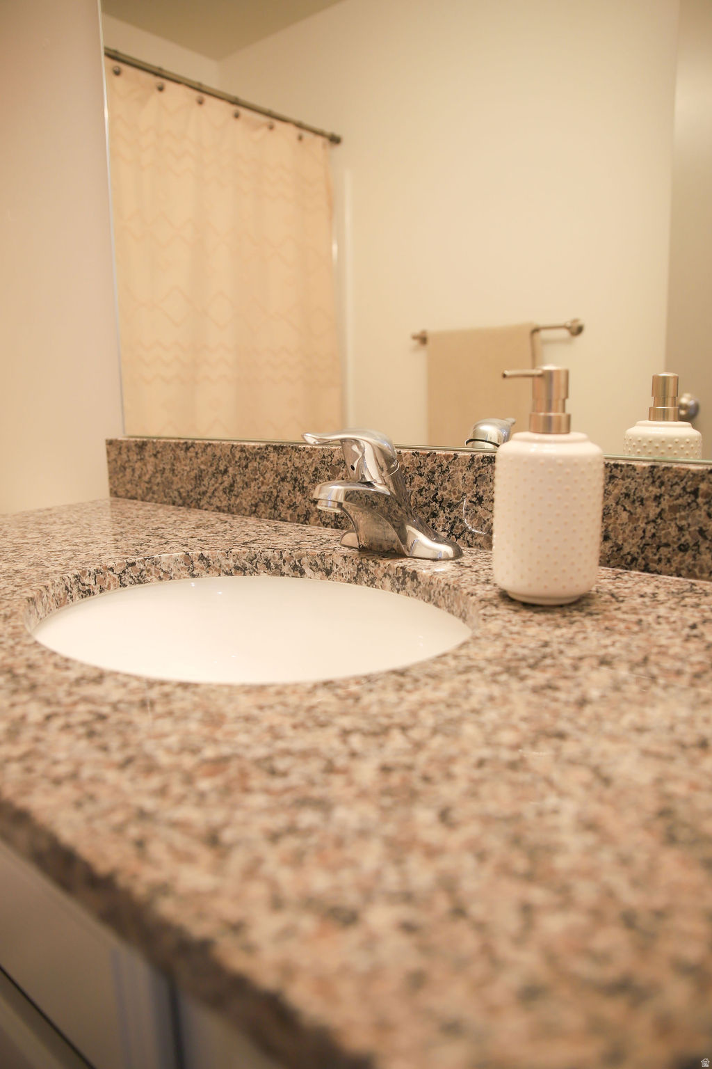 THE COURTYARD AT GREEN FARM - Residential