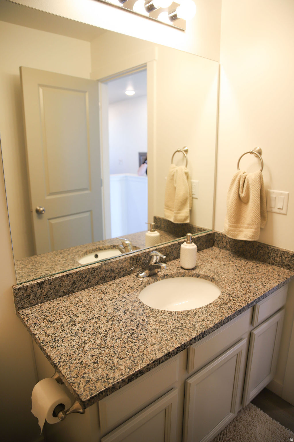 THE COURTYARD AT GREEN FARM - Residential