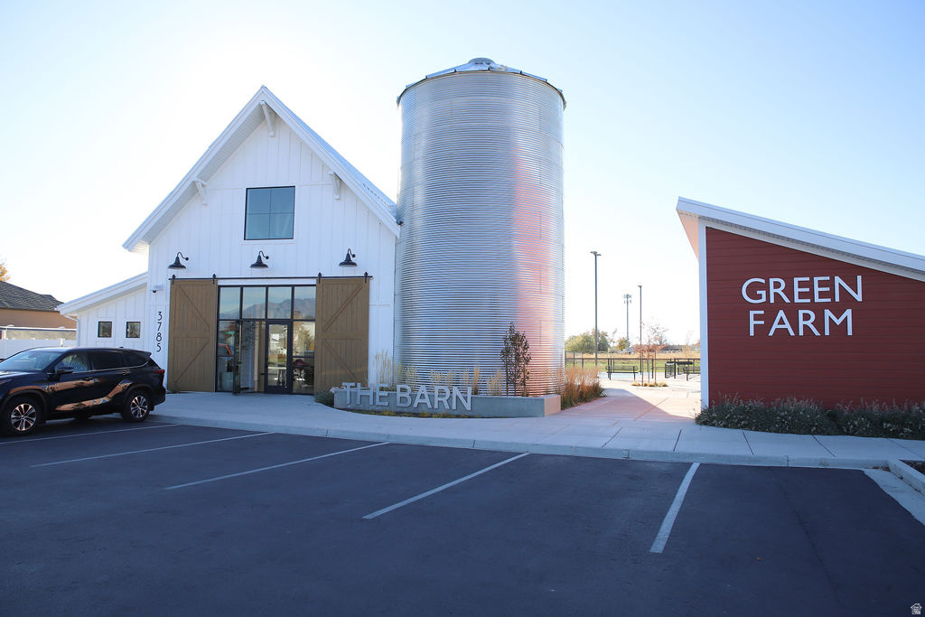 THE COURTYARD AT GREEN FARM - Residential