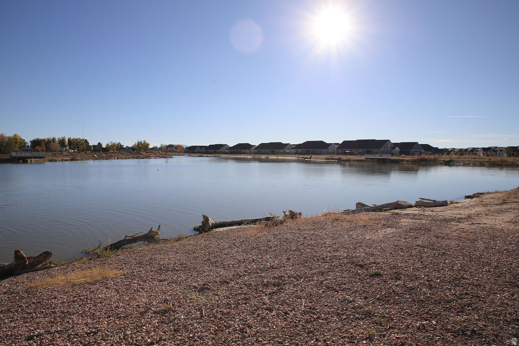 THE COURTYARD AT GREEN FARM - Residential