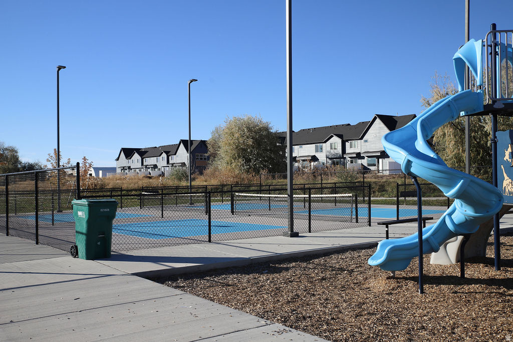 THE COURTYARD AT GREEN FARM - Residential