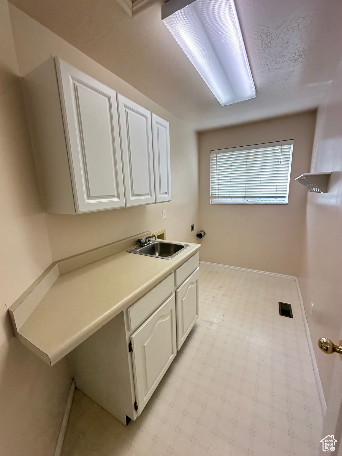 ROYAL VIEW - Residential