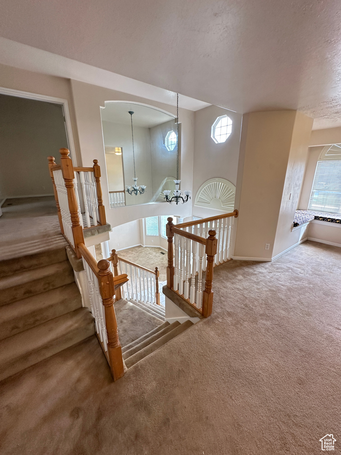 ROYAL VIEW - Residential