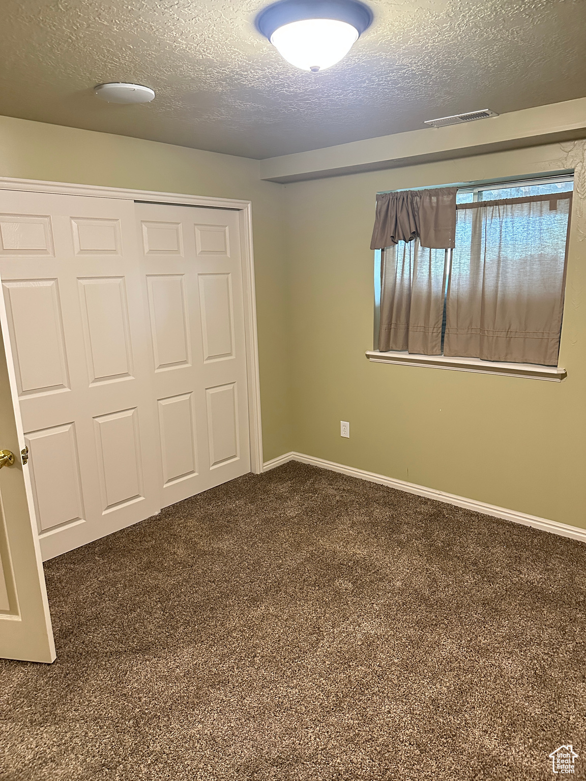 ROYAL VIEW - Residential