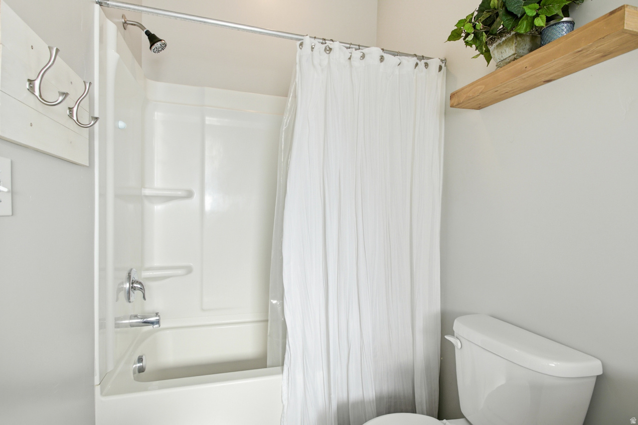 LEGACY FARMS - Residential