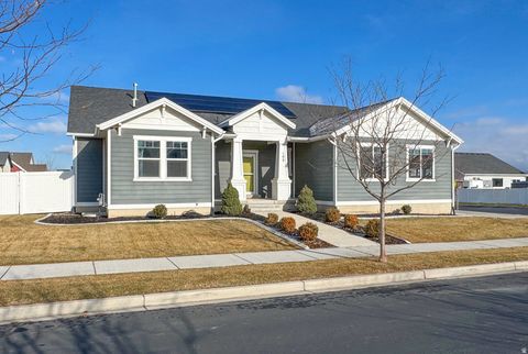 Photo of 108 E PARADISE CT, Saratoga Springs, UT 84045 (MLS # 2125221)