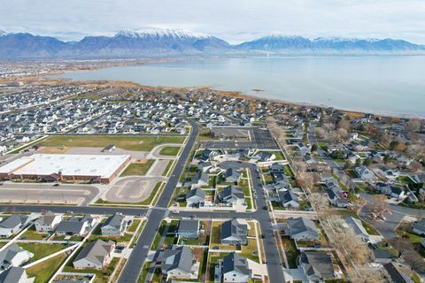 Tiny photo for 108 E PARADISE CT, Saratoga Springs, UT 84045 (MLS # 2125221)