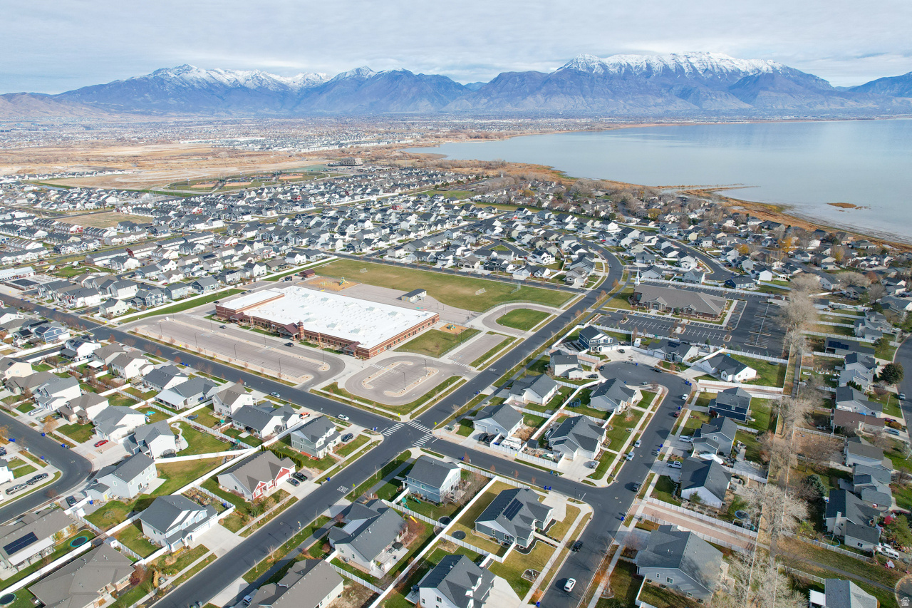 LEGACY FARMS - Residential