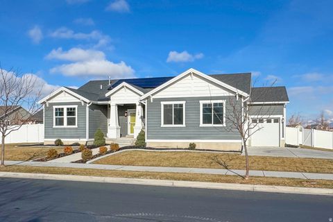 Photo of 108 E PARADISE CT, Saratoga Springs, UT 84045 (MLS # 2125221)