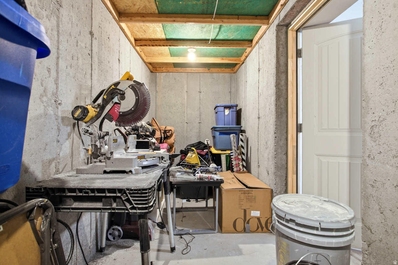 LEGACY FARMS - Residential