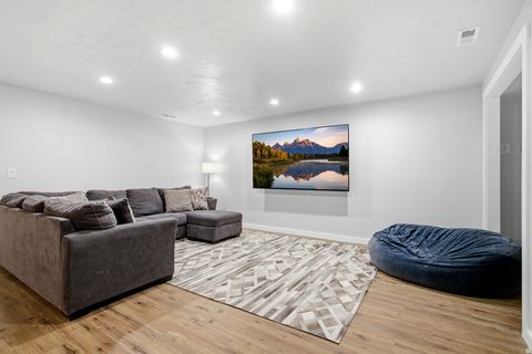 Tiny photo for 108 E PARADISE CT, Saratoga Springs, UT 84045 (MLS # 2125221)