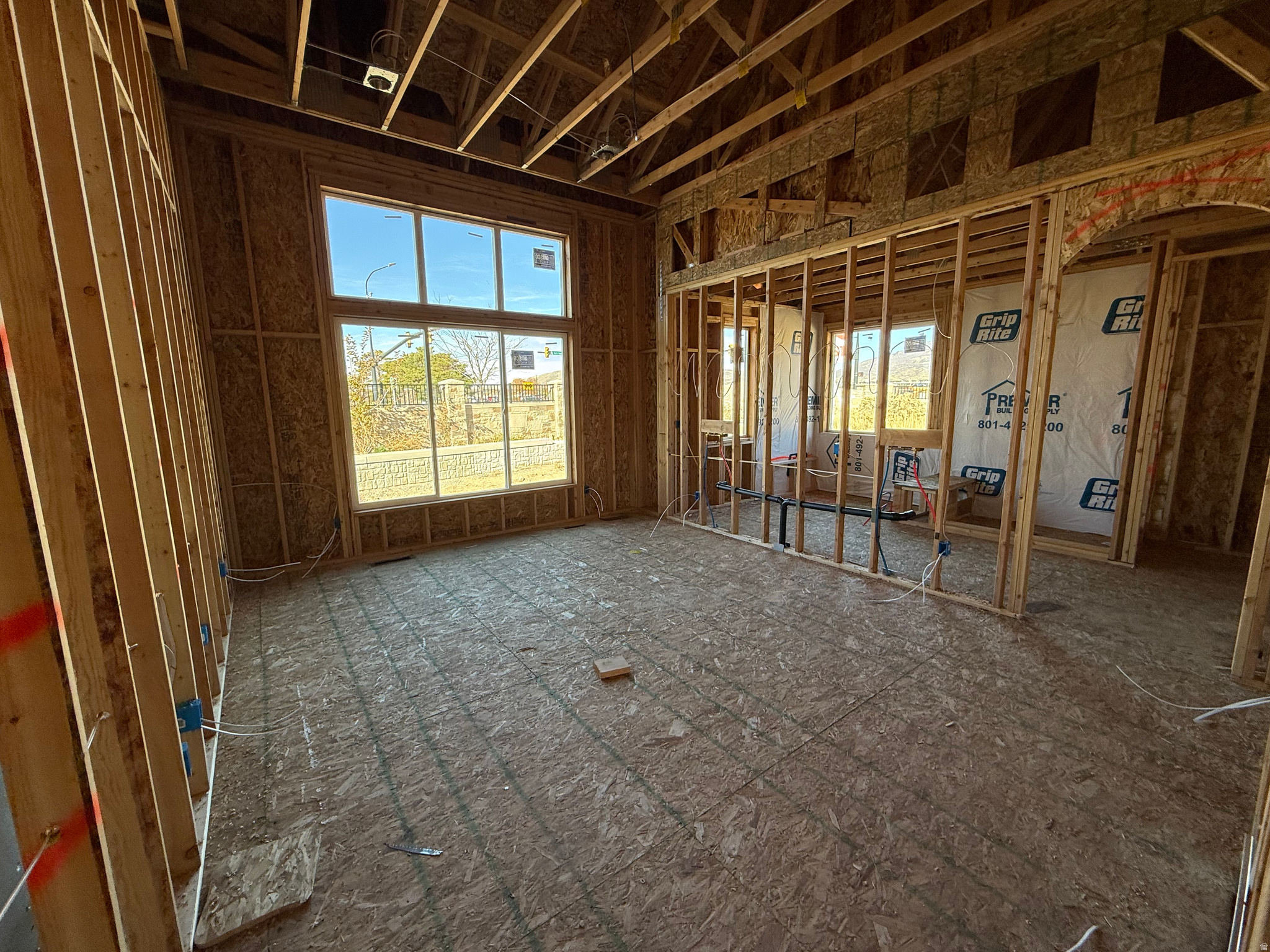 AUTUMN CREST - Residential