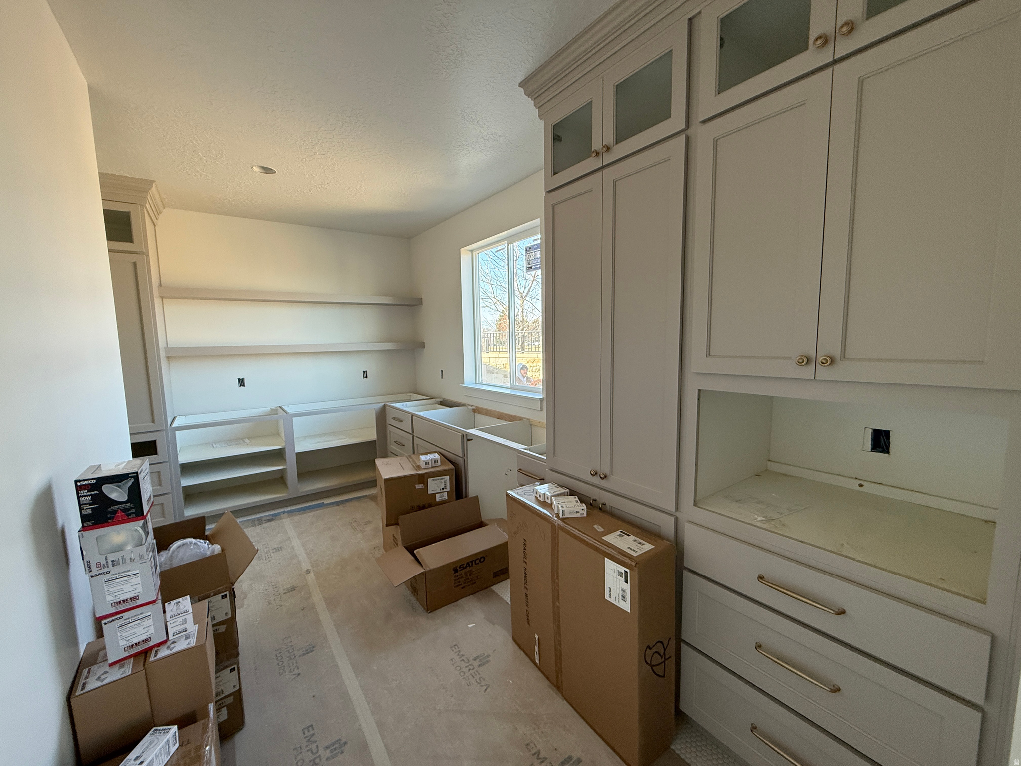 AUTUMN CREST - Residential