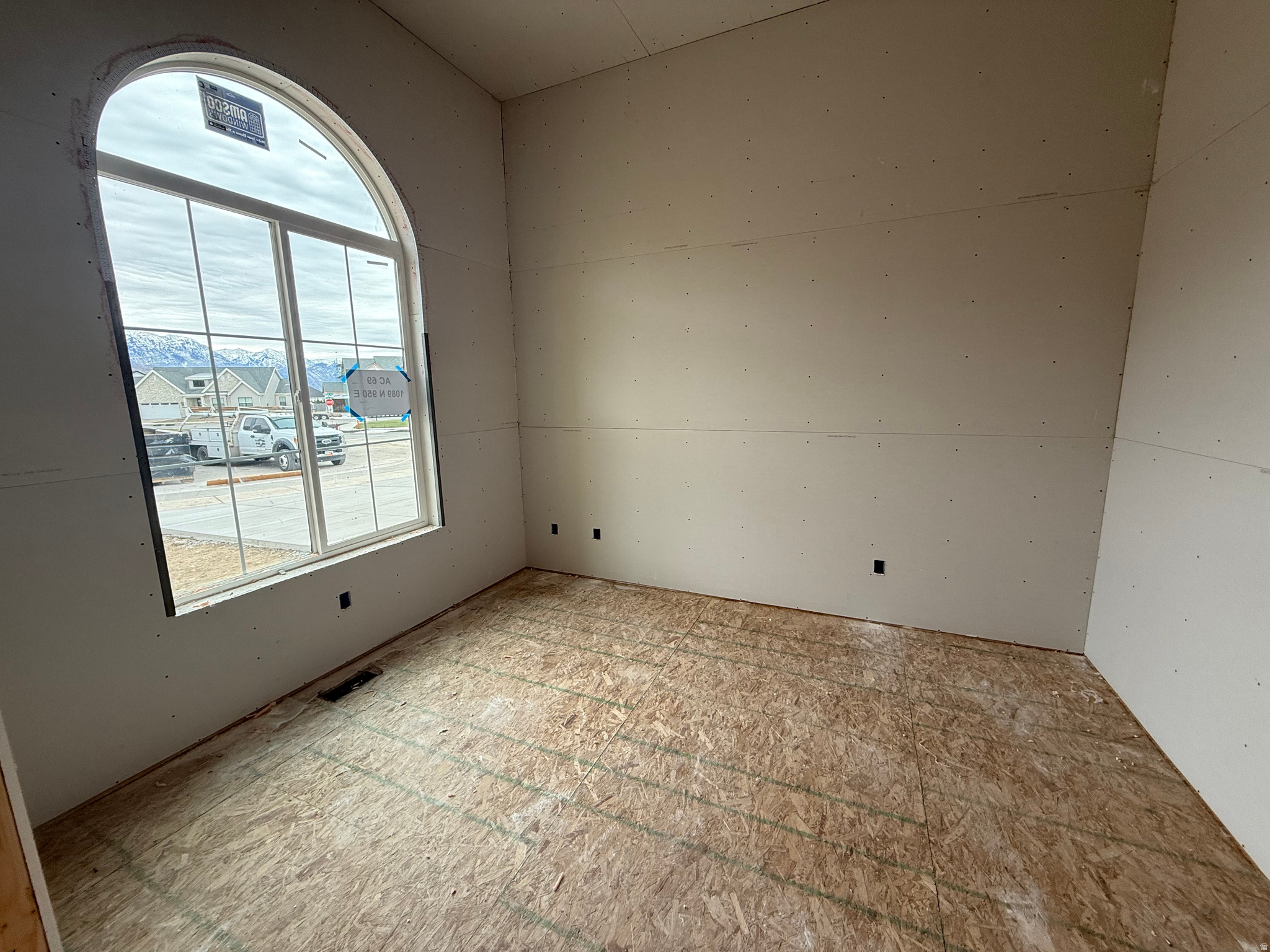 AUTUMN CREST - Residential