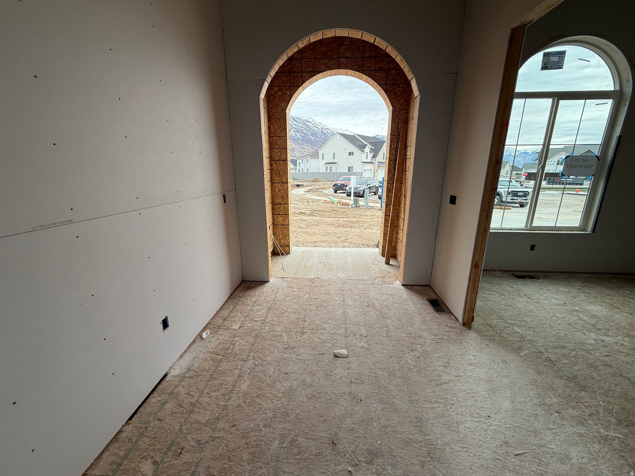 AUTUMN CREST - Residential