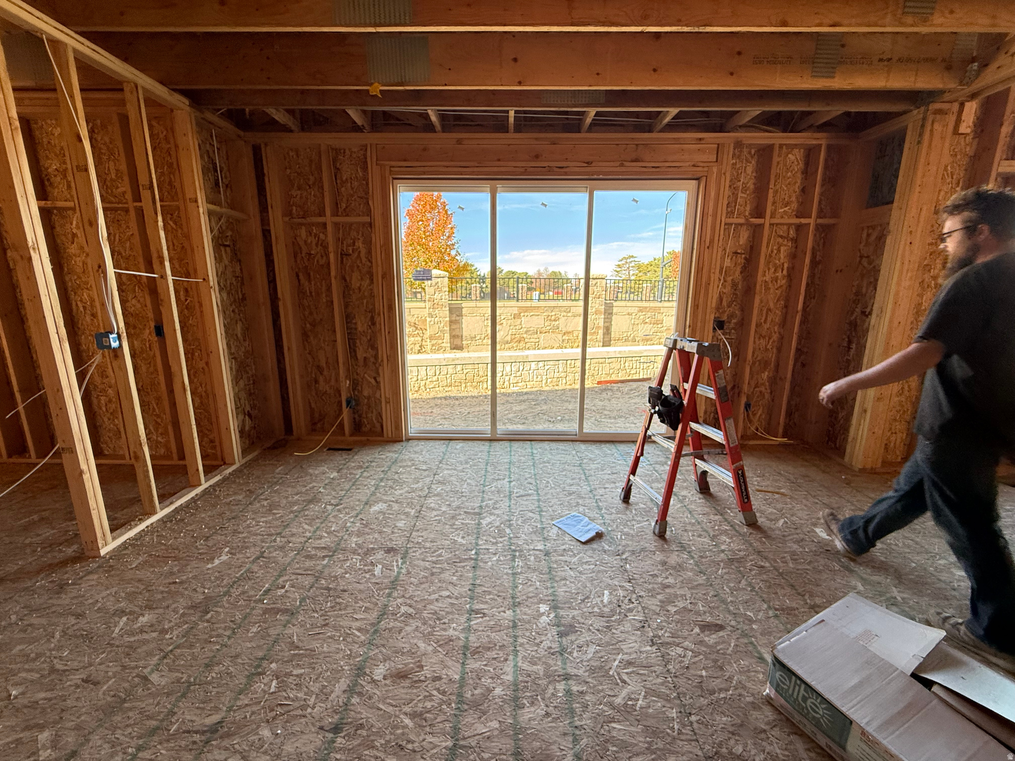 AUTUMN CREST - Residential