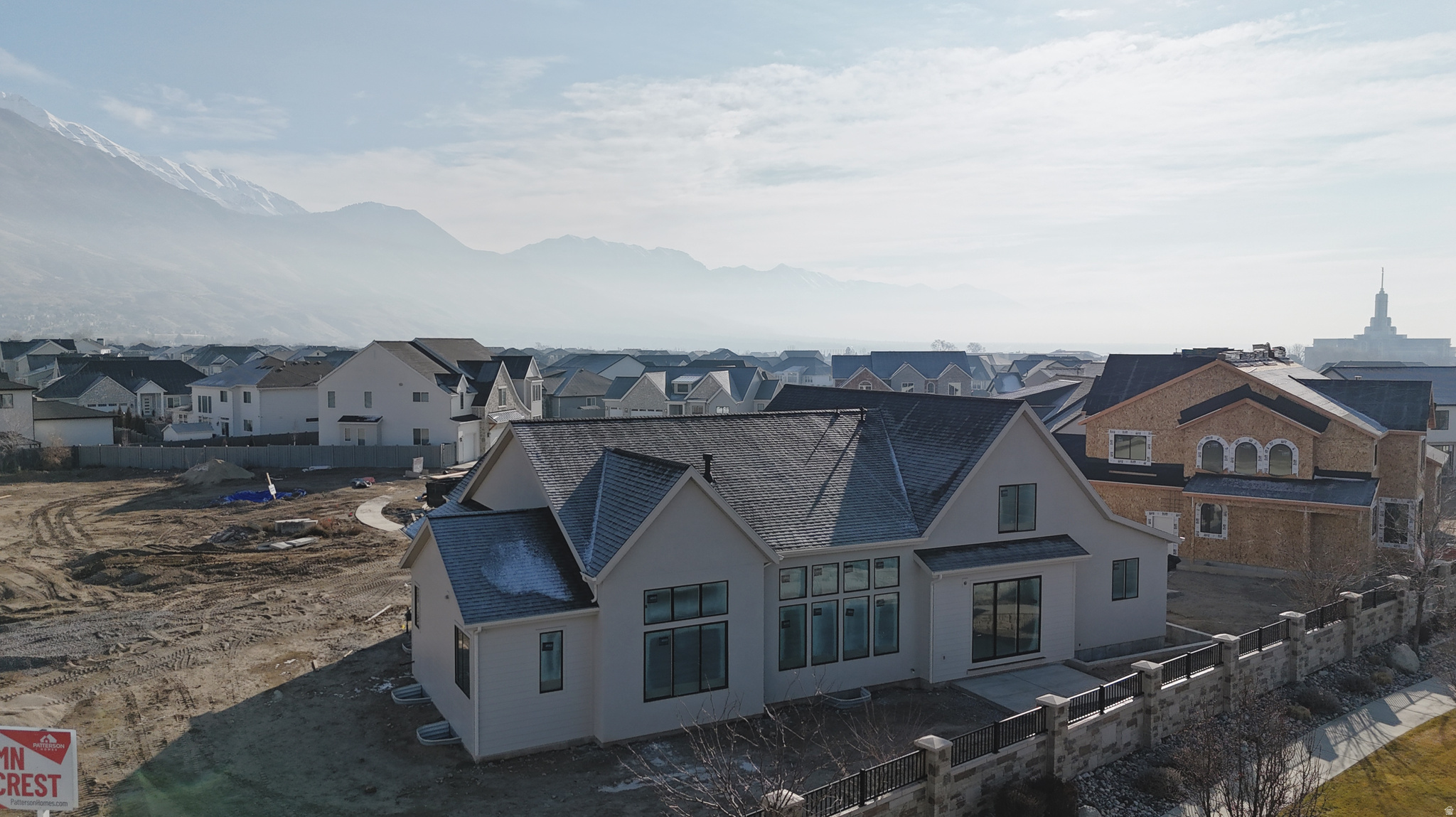 AUTUMN CREST - Residential