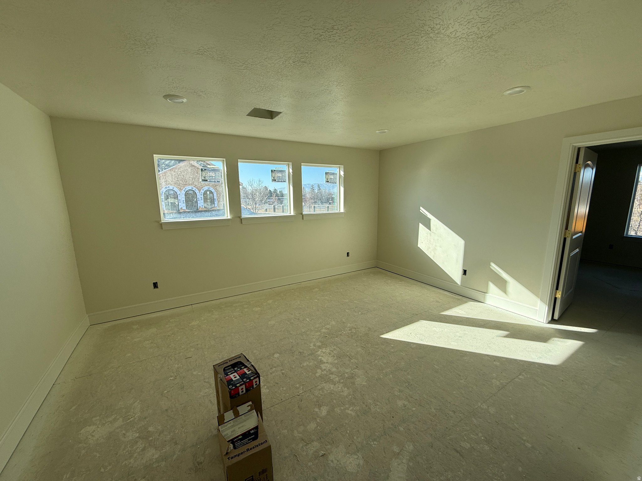 AUTUMN CREST - Residential