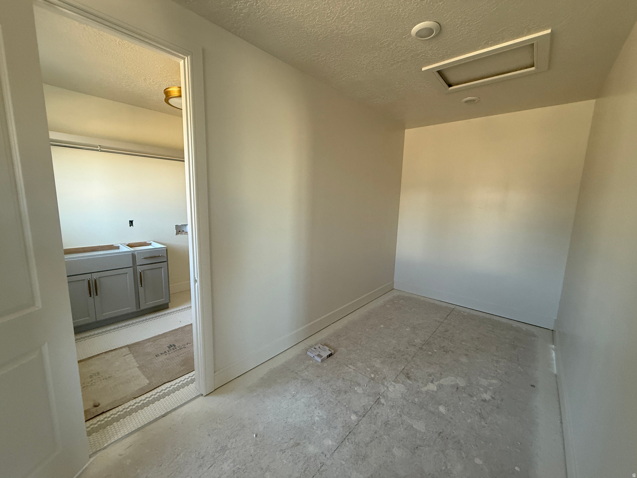 AUTUMN CREST - Residential