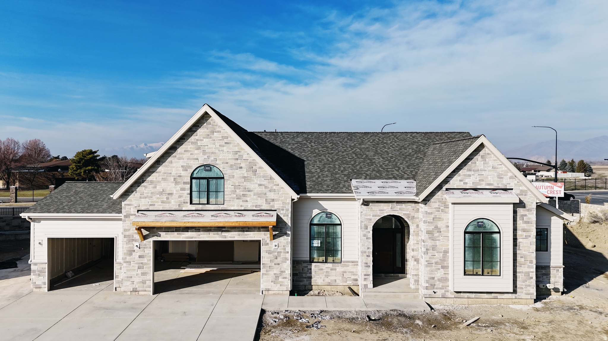 AUTUMN CREST - Residential