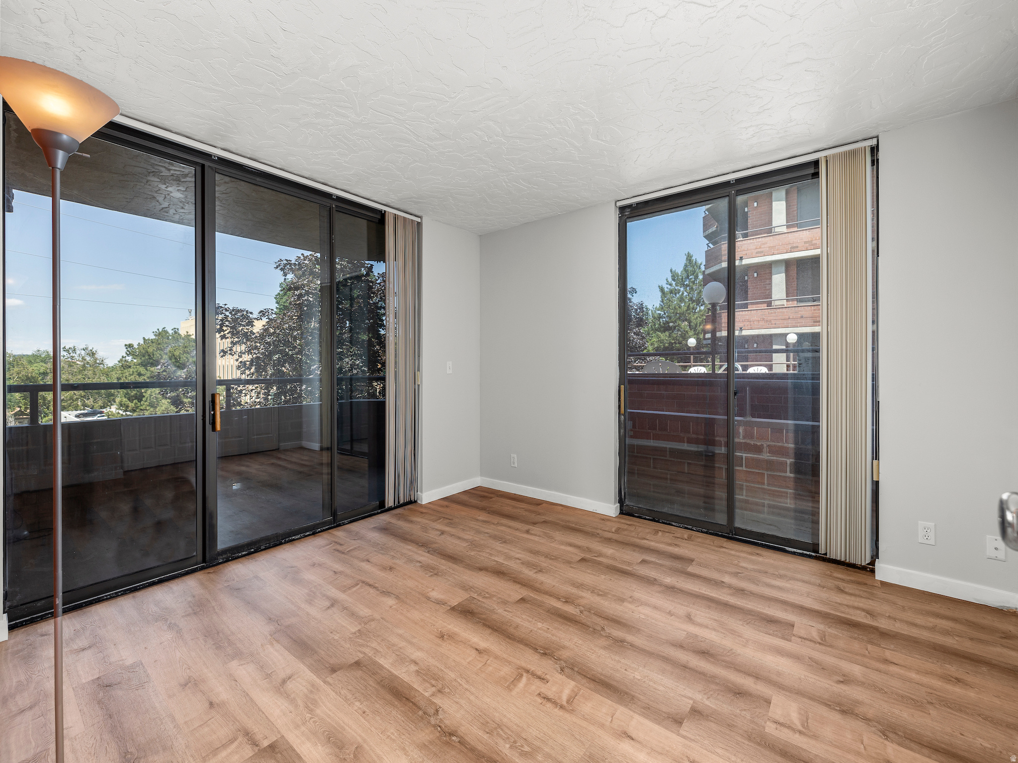 ARLINGTON - Residential