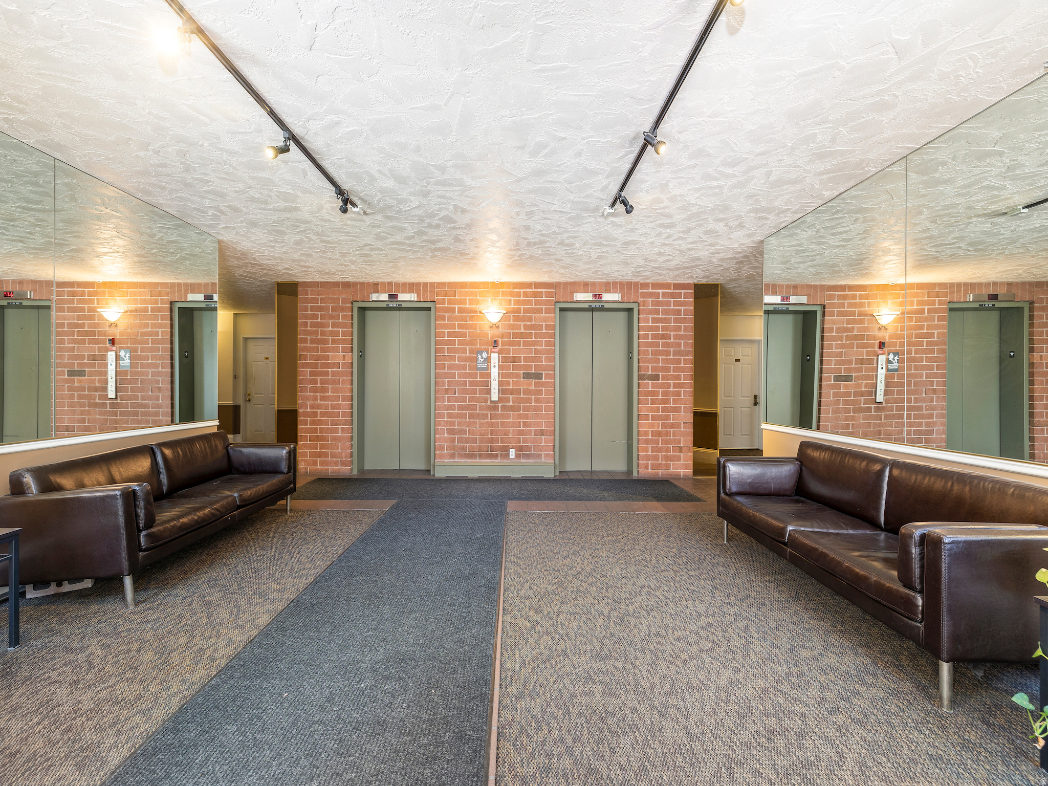 ARLINGTON - Residential