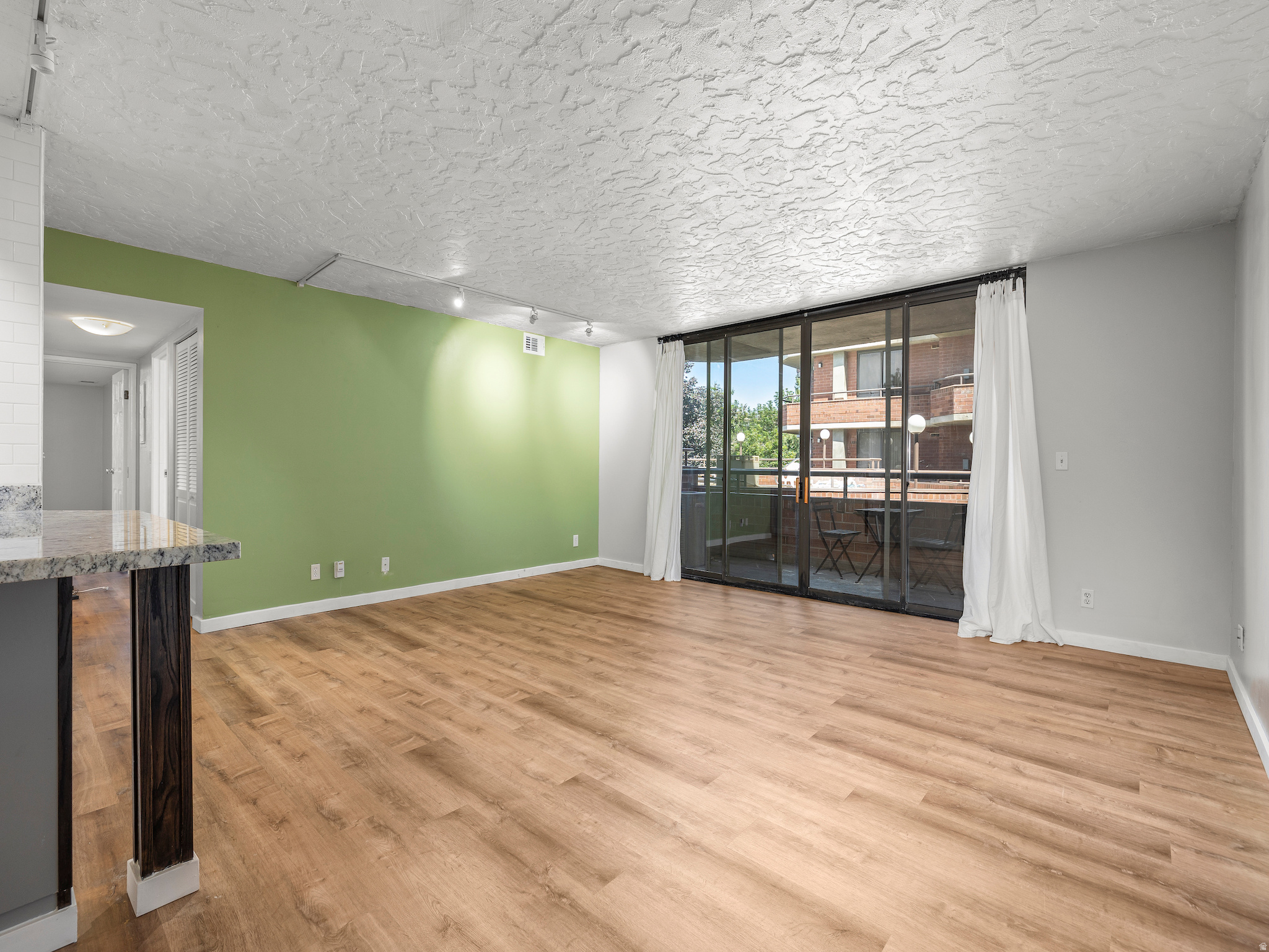 ARLINGTON - Residential