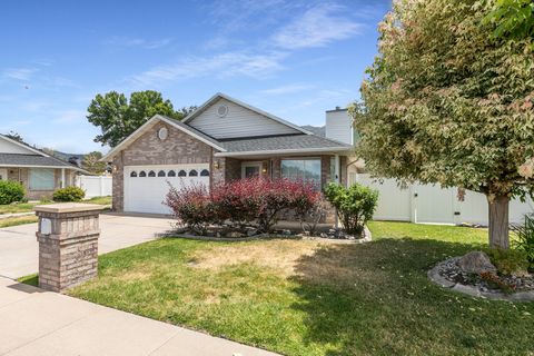 Tiny photo for 4108 S 950 E, South Ogden, UT 84403 (MLS # 2171533)