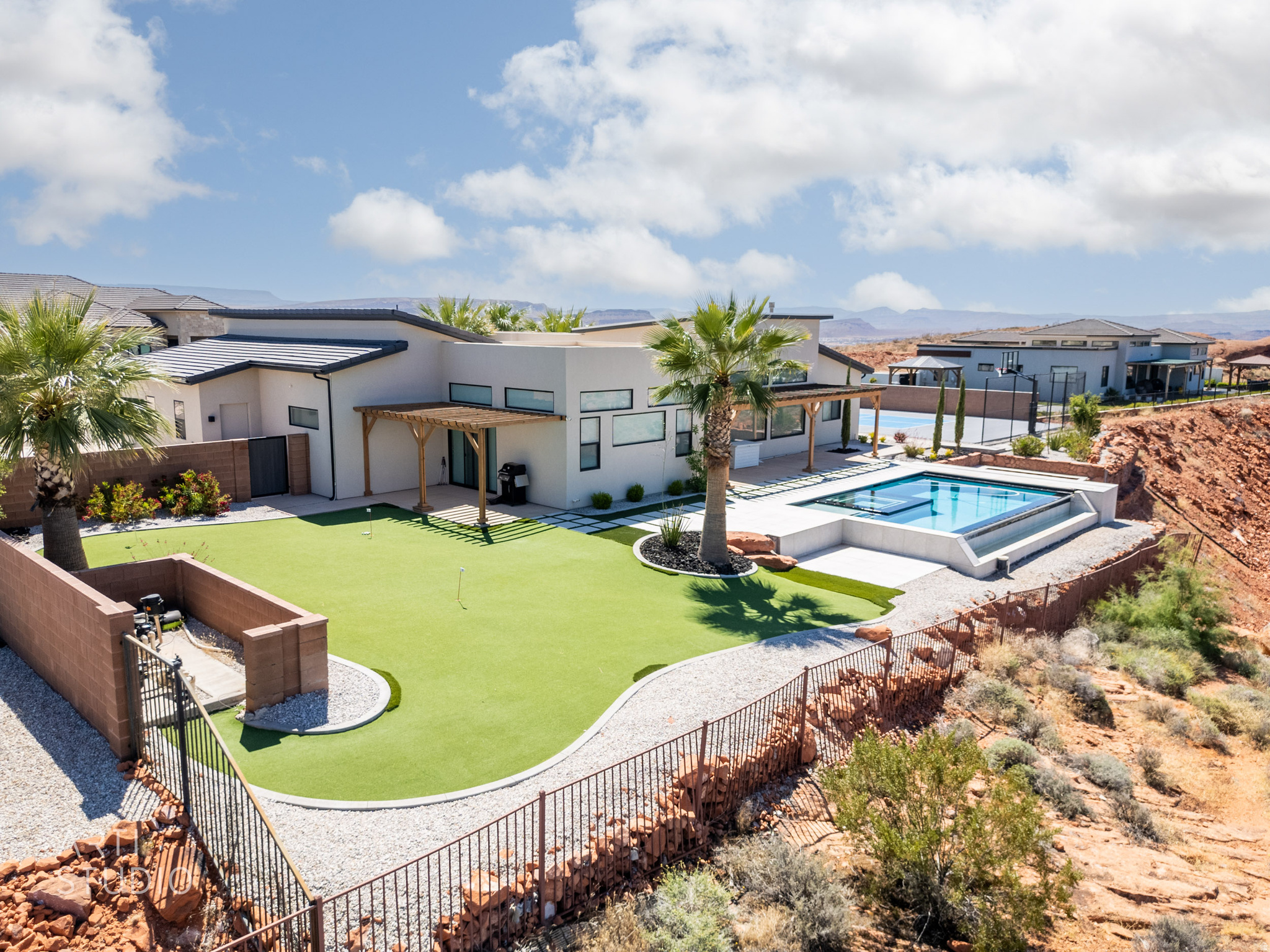 EAGLE SUMMIT ESTATES AMD - Residential