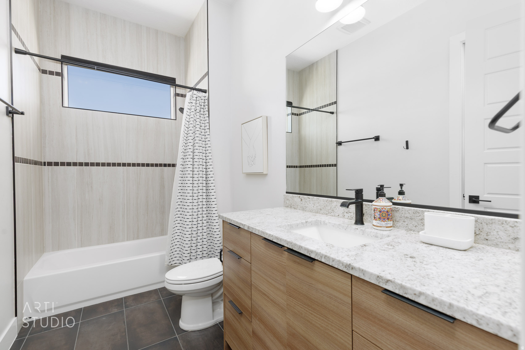 EAGLE SUMMIT ESTATES AMD - Residential