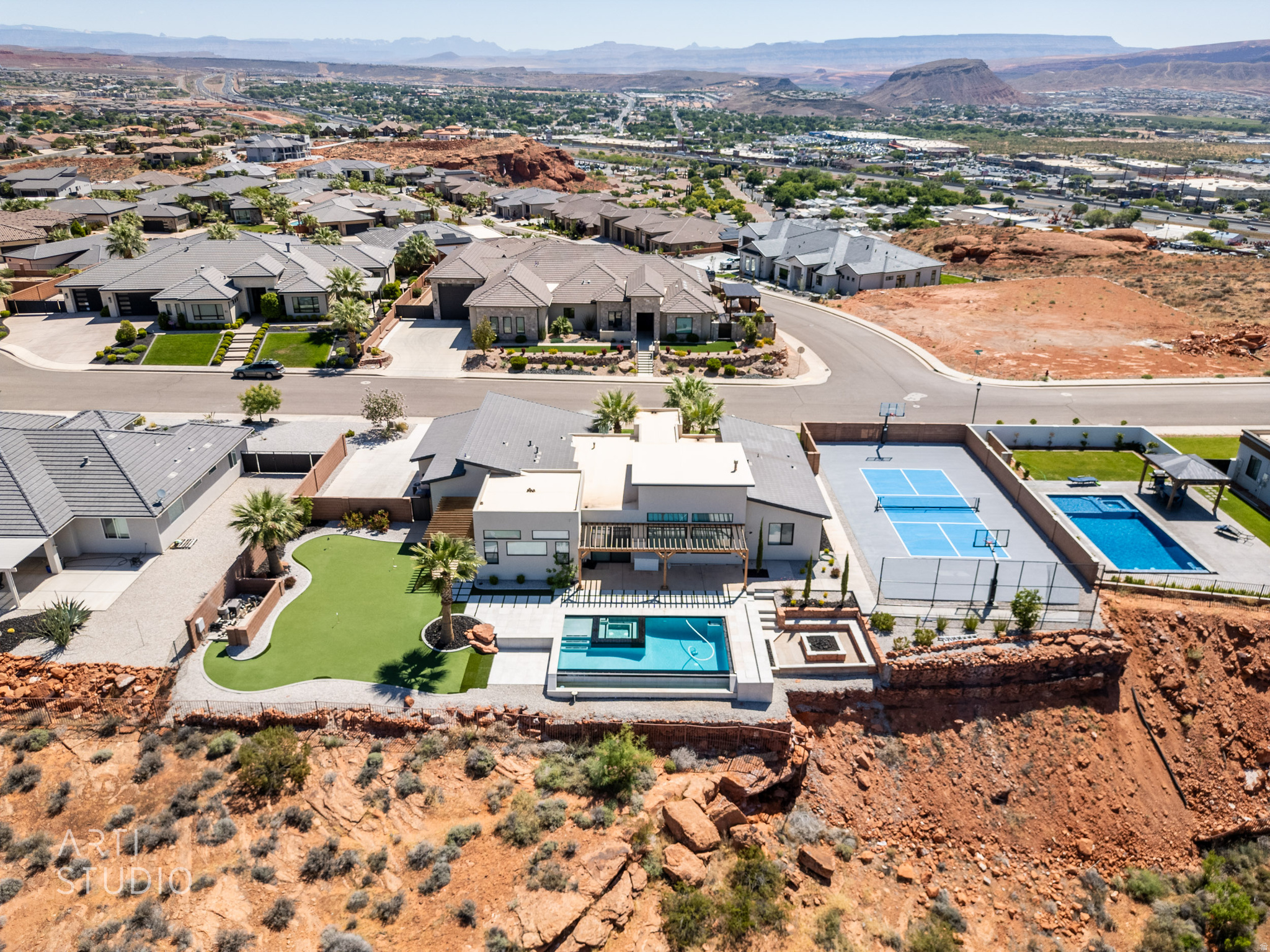 EAGLE SUMMIT ESTATES AMD - Residential