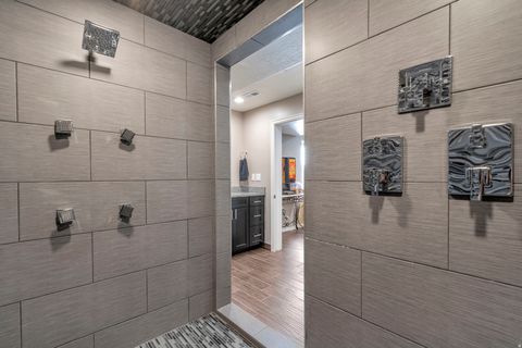 Tiny photo for 1917 E ASPEN LEAF PL, Draper, UT 84020 (MLS # 2137499)