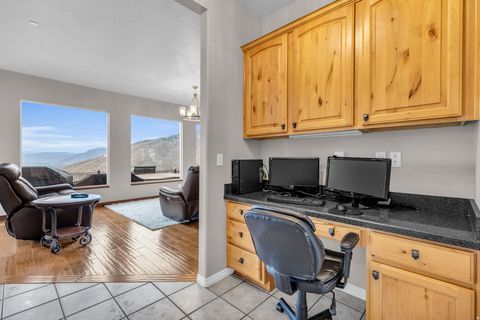 Tiny photo for 1917 E ASPEN LEAF PL, Draper, UT 84020 (MLS # 2137499)