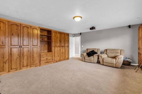Tiny photo for 1917 E ASPEN LEAF PL, Draper, UT 84020 (MLS # 2137499)