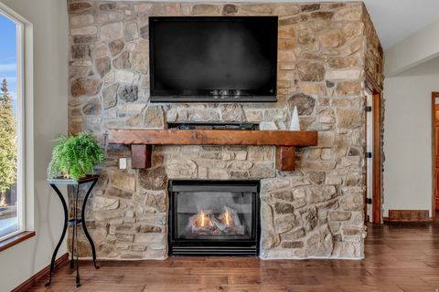 Tiny photo for 1917 E ASPEN LEAF PL, Draper, UT 84020 (MLS # 2137499)