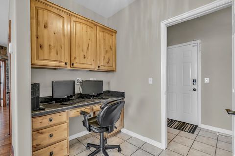 Tiny photo for 1917 E ASPEN LEAF PL, Draper, UT 84020 (MLS # 2137499)