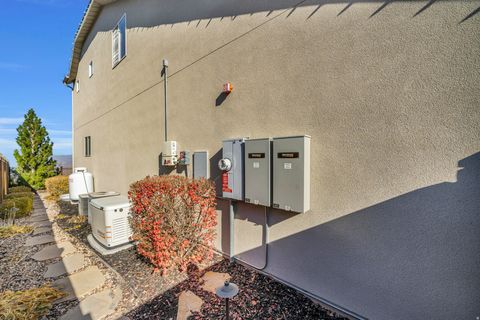 Tiny photo for 1917 E ASPEN LEAF PL, Draper, UT 84020 (MLS # 2137499)