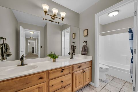 Tiny photo for 1917 E ASPEN LEAF PL, Draper, UT 84020 (MLS # 2137499)