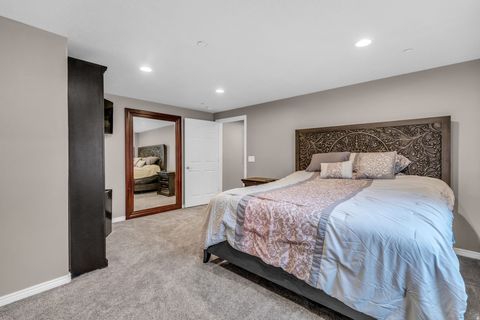 Tiny photo for 1917 E ASPEN LEAF PL, Draper, UT 84020 (MLS # 2137499)