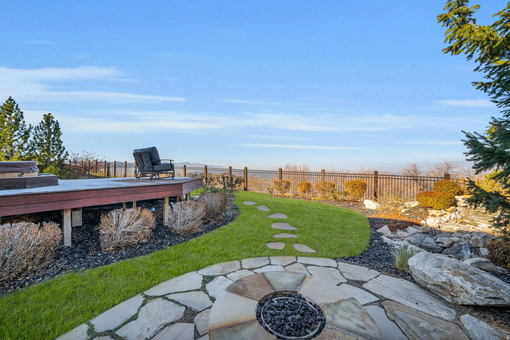 SUNCREST - Residential