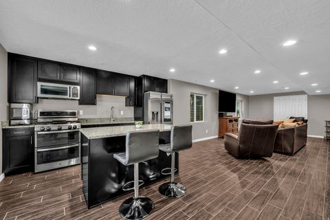 Tiny photo for 1917 E ASPEN LEAF PL, Draper, UT 84020 (MLS # 2137499)