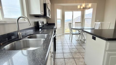 Tiny photo for 1917 E ASPEN LEAF PL, Draper, UT 84020 (MLS # 2137499)