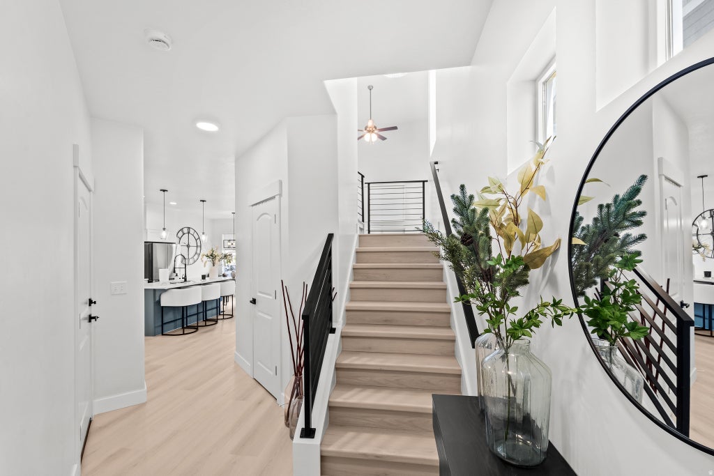 Photo of 999 N LEDGER DR, Saratoga Springs, UT 84045 (MLS # 2164573)