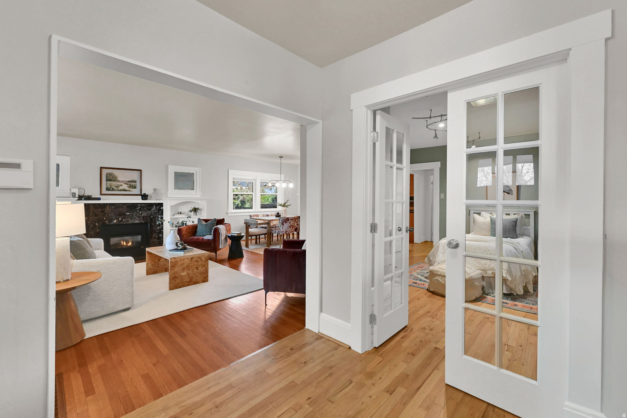 DOUGLAS PARK - Residential