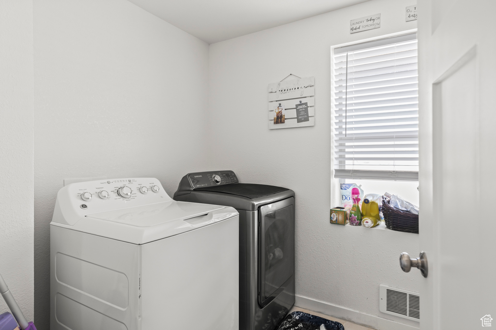 1725 N State St, Sigurd, Utah image 12