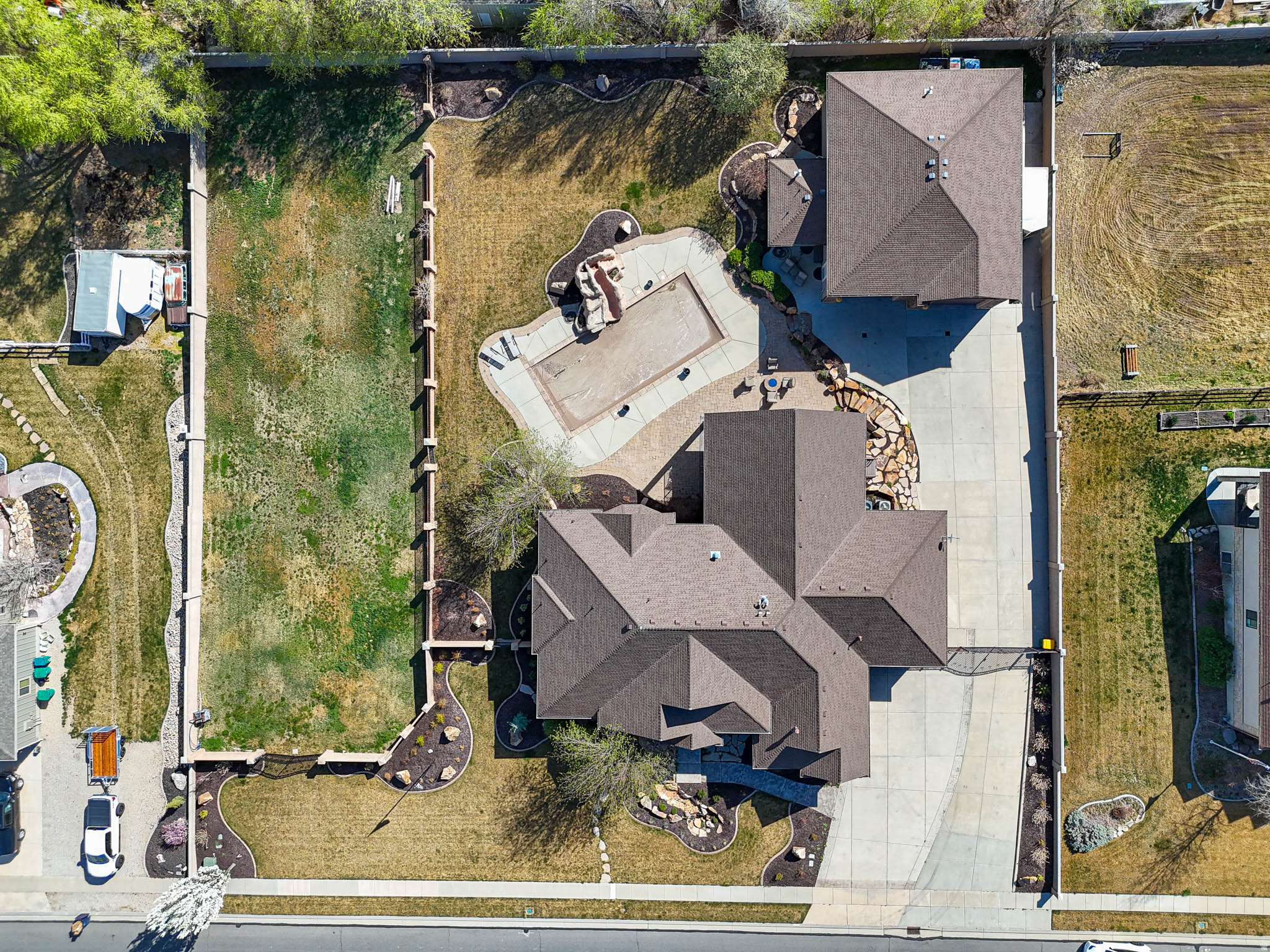 CASCADE COVE - Residential